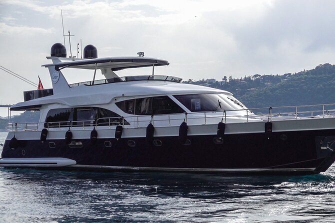Bosphorus Yacht Cruise Experience: Visit the Asian Side - From Dolmabahçe to Ortaköy: the European shoreline hits early