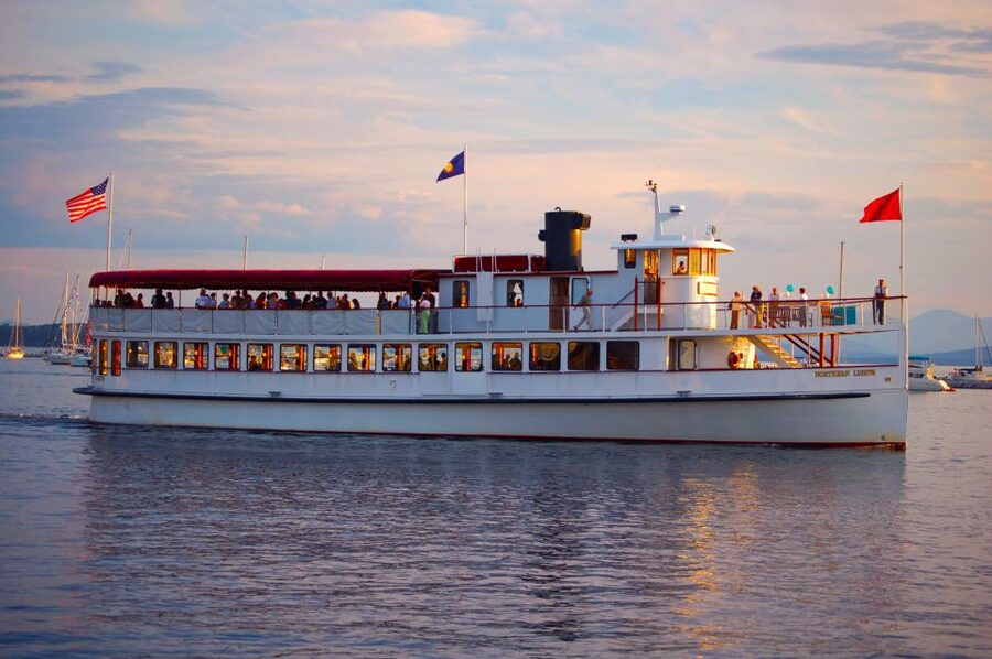 Boston: Harbor Sunset Yacht Cruise - Commentary and music: how the captain keeps it fun (and sometimes quiet)
