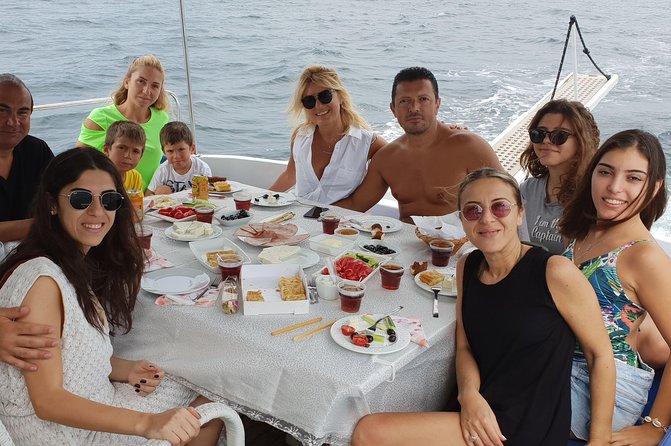 Breakfast Cruise In Bosphorus With Private Yacht - The private yacht setup: who it suits best