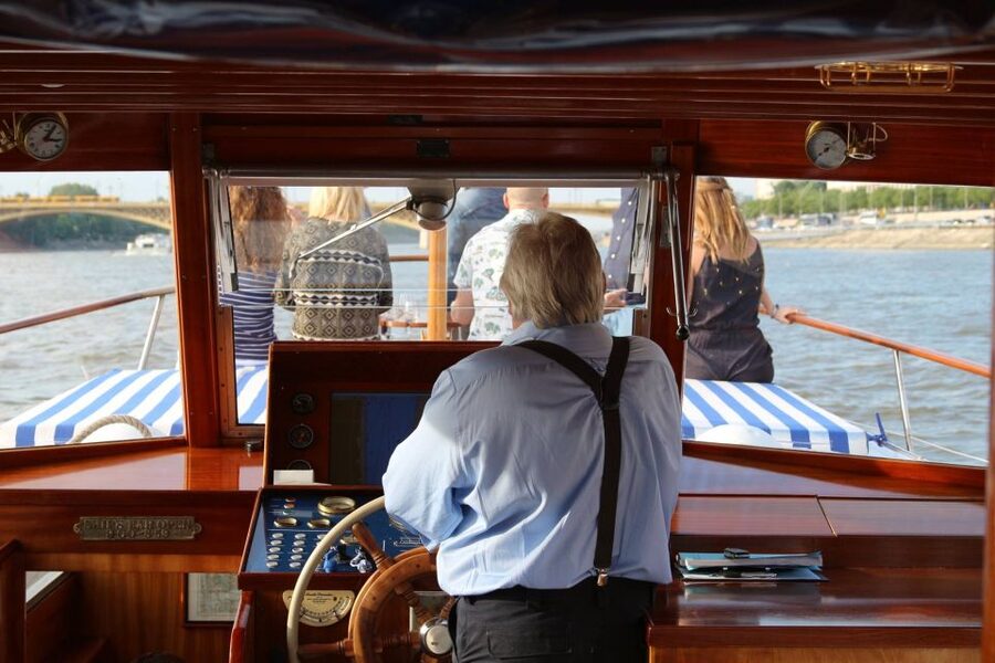 Budapest: Private Danube Yacht Cruise with Welcome Drink - The Route That Actually Gives You the Best Budapest Views