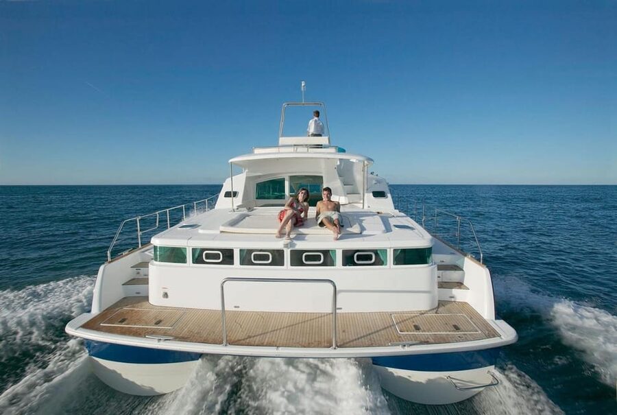 Busan: Group Sightseeing Yacht Cruise with Snacks and Drinks - Price and value: what you get for about $17