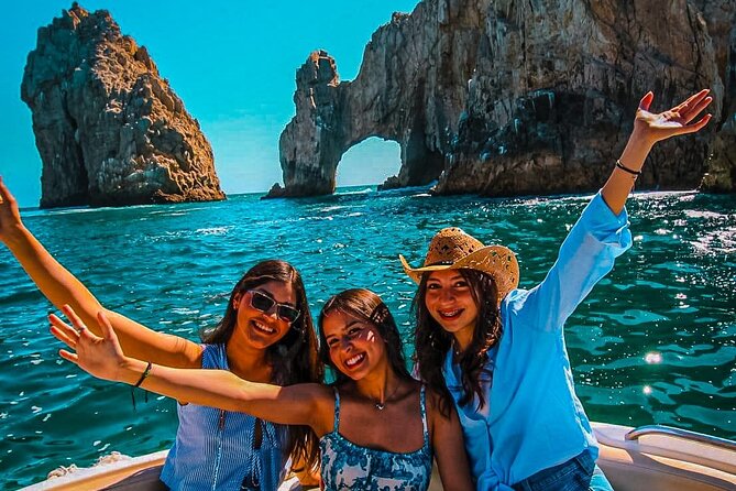 Cabo life Private Yacht in Los Cabos | 10 PAX & 3 HRS - Snorkeling in a Scenic Bay with Provided Equipment