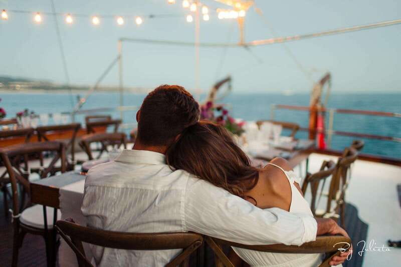 Cabo San Lucas: Sunset Yacht Cruise w/Chef Dinner & Open Bar - Tu Enamorado at dusk: the vibe that starts before Los Arcos