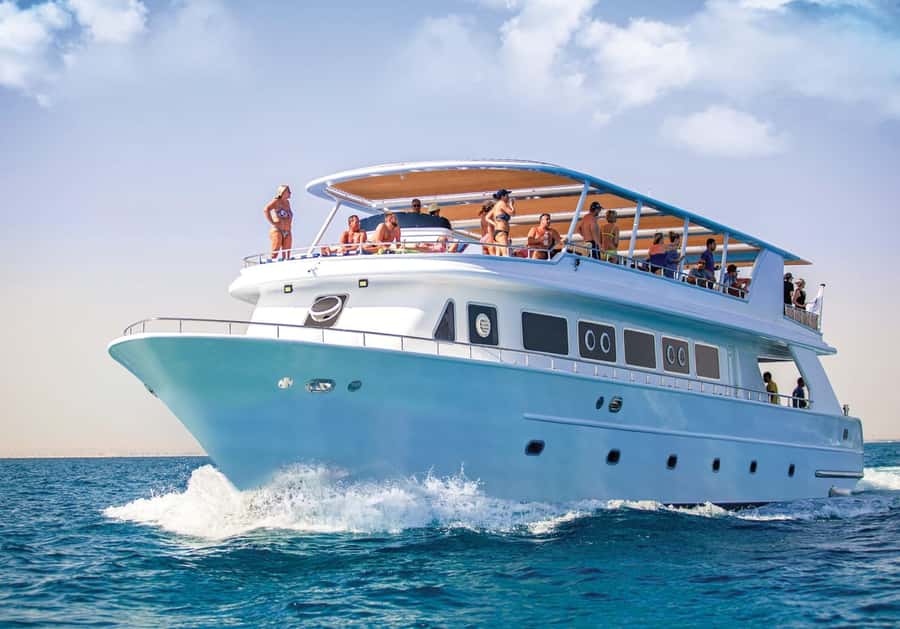 Cairo to Red Sea: VIP Yacht Cruise, Snorkeling & Lunch - From Cairo to Ain Sokhna: how the day actually moves