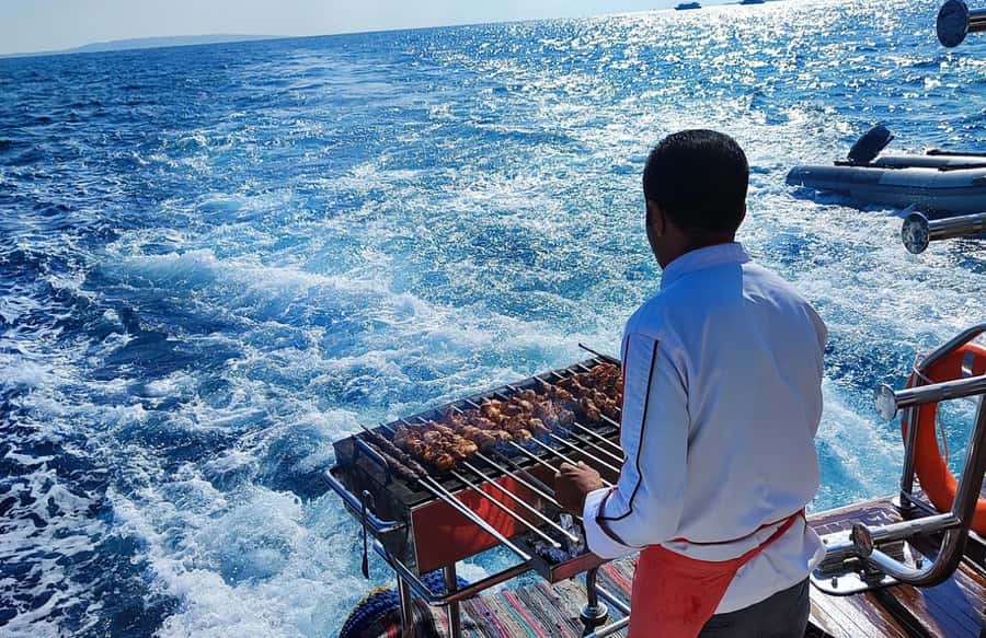 Cairo to Red Sea: VIP Yacht Cruise, Snorkeling & Lunch - Price and value: is $44 a good deal?