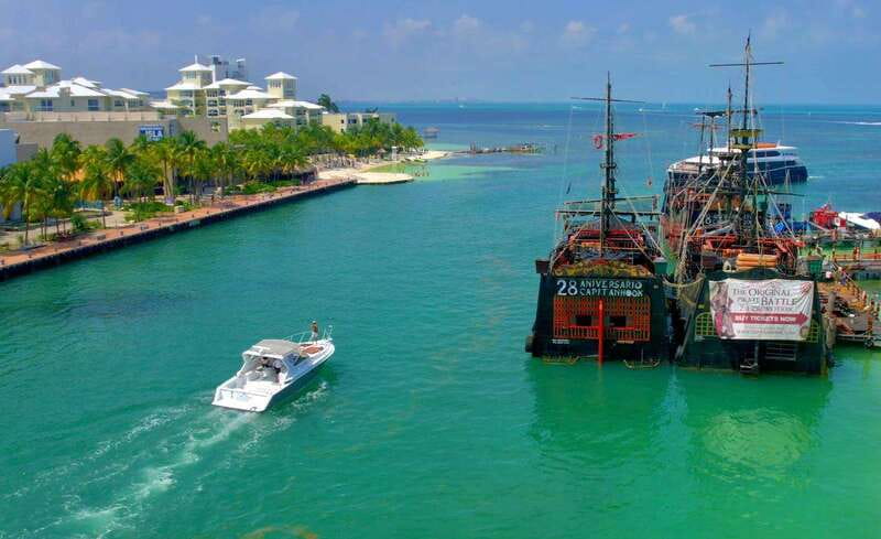 Cancún: Private Yacht Tour - Private Yacht on Cancún’s Water: What Makes It Worth Doing