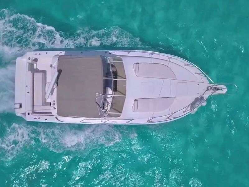 Cancún: Private Yacht Tour - Playa Norte on the 6-Hour Day: White Sand Anchors and Easy Swimming