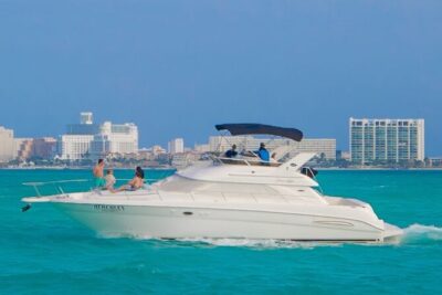 Cancún Yacht Rental SeaRay 46ft 25P13 - Price and logistics: what $370 per group really buys
