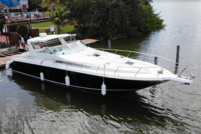 Cancun yachts rental BEATIFUL YACHT 46FT, 15 PAX MAX 25P6 - BYOB Made Easy: Alcohol, Soft Drinks, and Dock Fee Reality