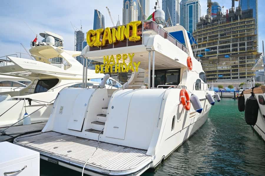 Celebrate Your Birthday in Style on luxury Yacht in Dubai - What’s Included vs. What Costs Extra: Drinks, Food, and Planning