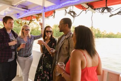 City Cruises Sacramento: Rock the Yacht Cocktail Cruise 21+ - The timing that makes this work: board 8 p.m., cruise at 8:30 p.m.