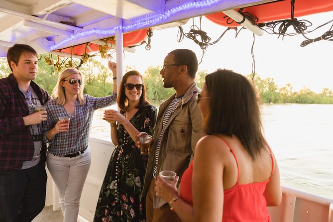 City Cruises Sacramento: Rock the Yacht Cocktail Cruise 21+ - The timing that makes this work: board 8 p.m., cruise at 8:30 p.m.