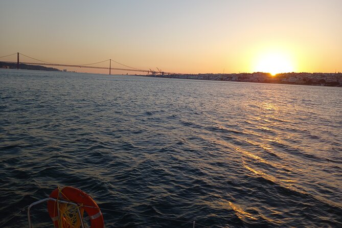 Classic Yacht Experience in Lisbon with portuguese wine - Onboard Experience: Seats, Drinks, and the Real-Life Comfort Check