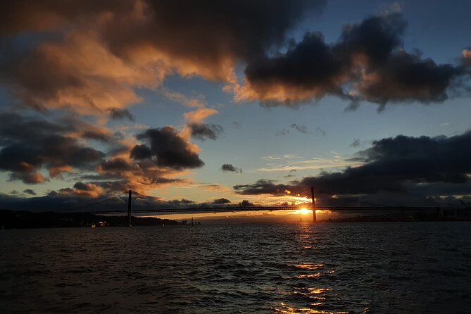 Classic Yacht Experience in Lisbon with portuguese wine - What You Get for $32.41: Value Without the Guesswork
