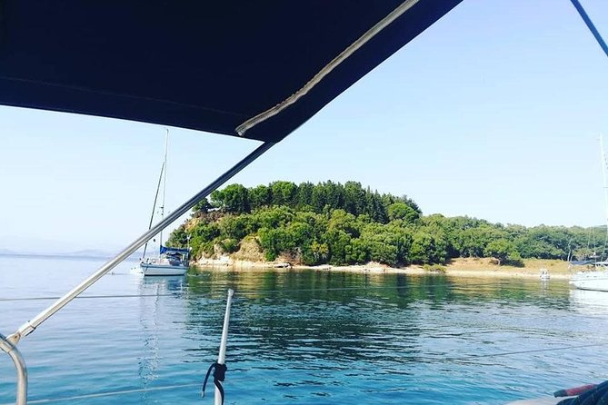 Corfu Private Yacht Cruise - Food and drinks onboard: what’s included, and what to expect