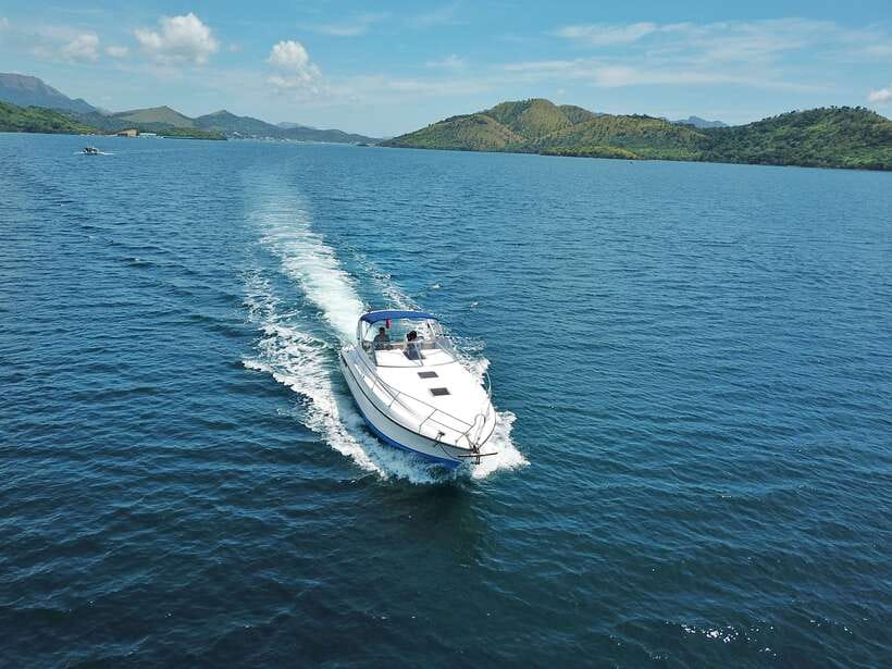 Coron: Private Island-Hopping Tour on a Yacht or Speedboat - Snorkeling at Coral Garden (and why your camera matters)