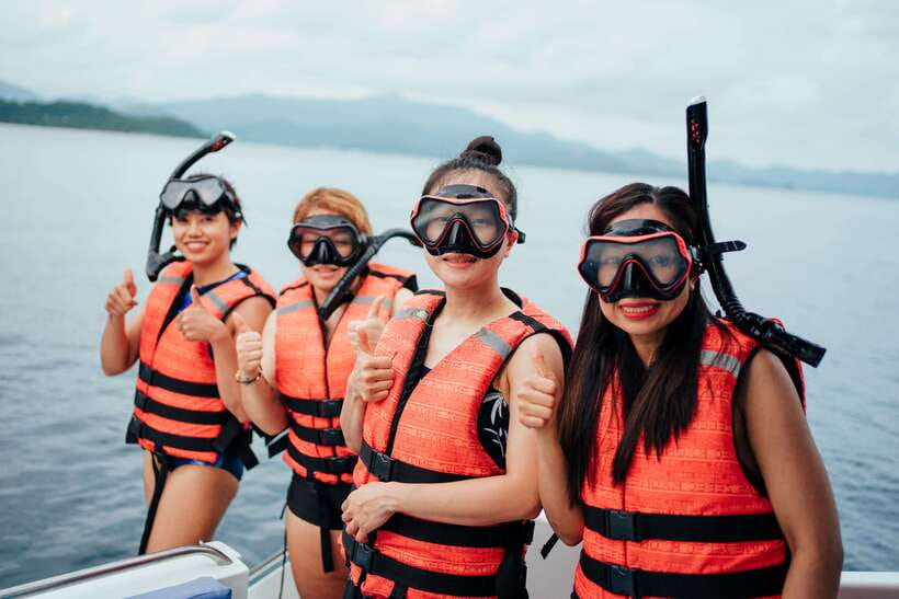 Coron: Private Island-Hopping Tour on a Yacht or Speedboat - Lunch on board: the simple comfort that keeps the day moving