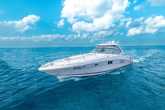 Cozumel Private Yacht and Snorkel with Lunch and Open Bar Onboard - Boarding the Yacht: How Private Service Changes the Mood