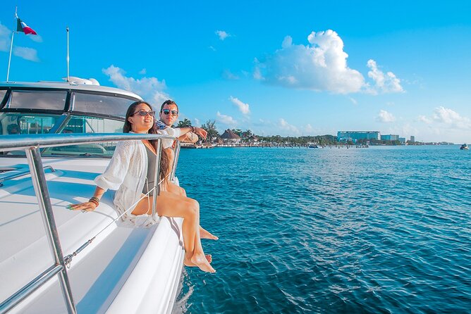 Cozumel Private Yacht and Snorkel with Lunch and Open Bar Onboard - Lunch and Open Bar Onboard: A Nice Inclusion, With One Caution