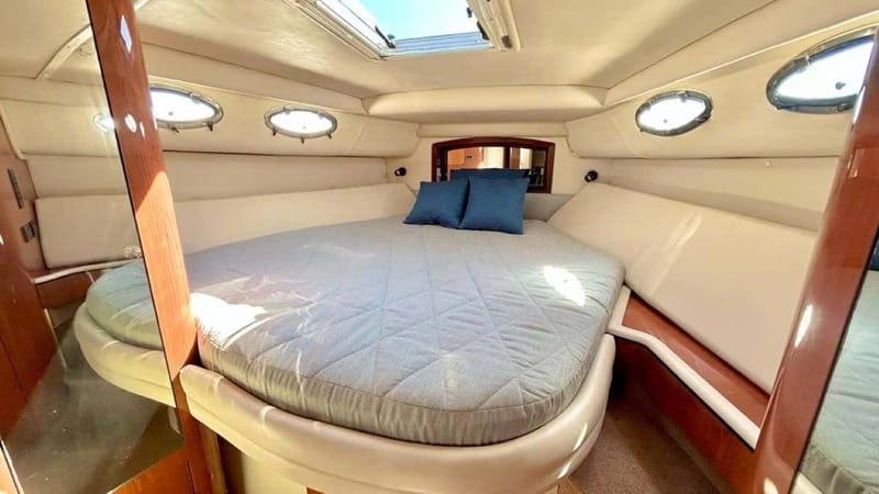 Cruising paradise in a luxury yacht in Cancun - Should you book this Cancun luxury yacht cruise?