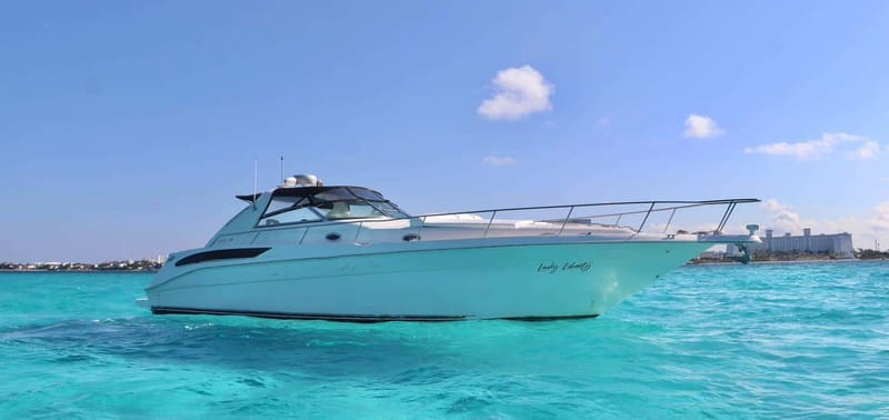 Cruising paradise in a luxury yacht in Cancun - Choosing the right route: 2 hours, Isla Mujeres, or a longer beach stop