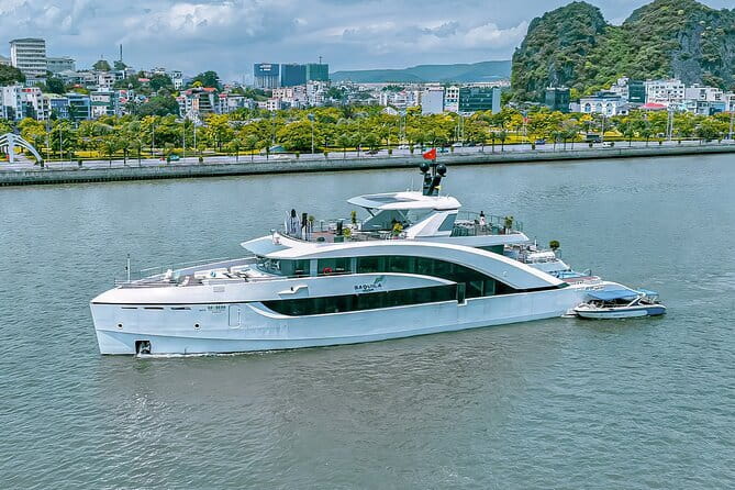 Day Trip - Luxury Experience in Ha Long Bay by Saquila Yacht - Getting aboard: check-in timing, welcome drinks, and a calm start