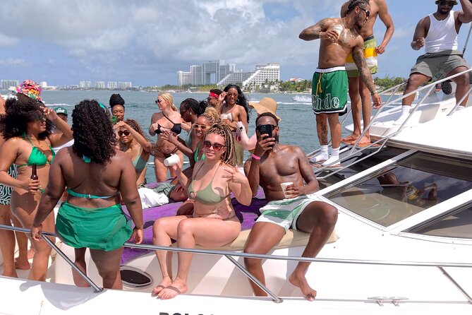 Deluxe Yacht 48FT with FlyBrige Rental in Cancun - What’s included vs. what you must bring (and what’s not allowed)