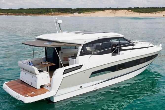Douro Tour on a Private Yacht in Porto - Why a private Douro yacht feels different than a city sightseeing day