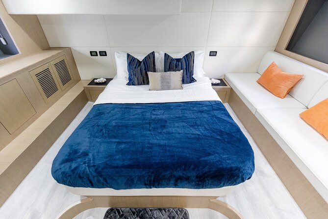 Dubai: 52ft Private Luxury Yacht For Rental - Meeting up and getting comfortable fast