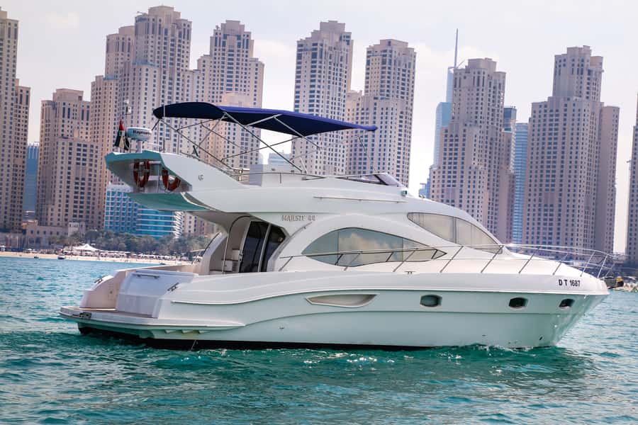 Dubai: Atlantis and Burj Al Arab Cruise on Luxury Yacht - The lagoon swim: the most “you’re on vacation” moment