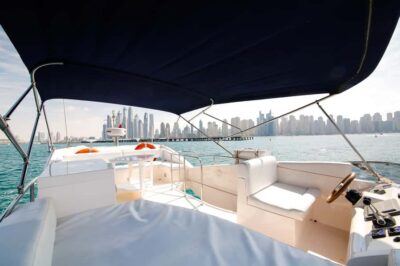 Dubai: Atlantis and Burj Al Arab Cruise on Luxury Yacht - Passing Palm Jumeirah, Atlantis, and the skyline icons