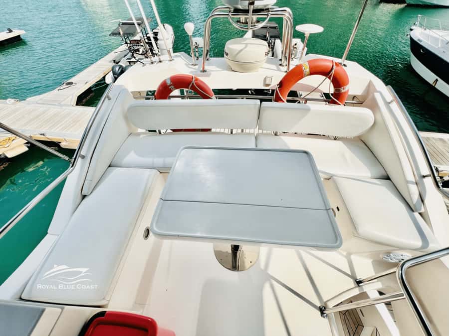 Dubai: Atlantis and Burj Al Arab Cruise on Luxury Yacht - What you eat and bring: simple planning that avoids stress