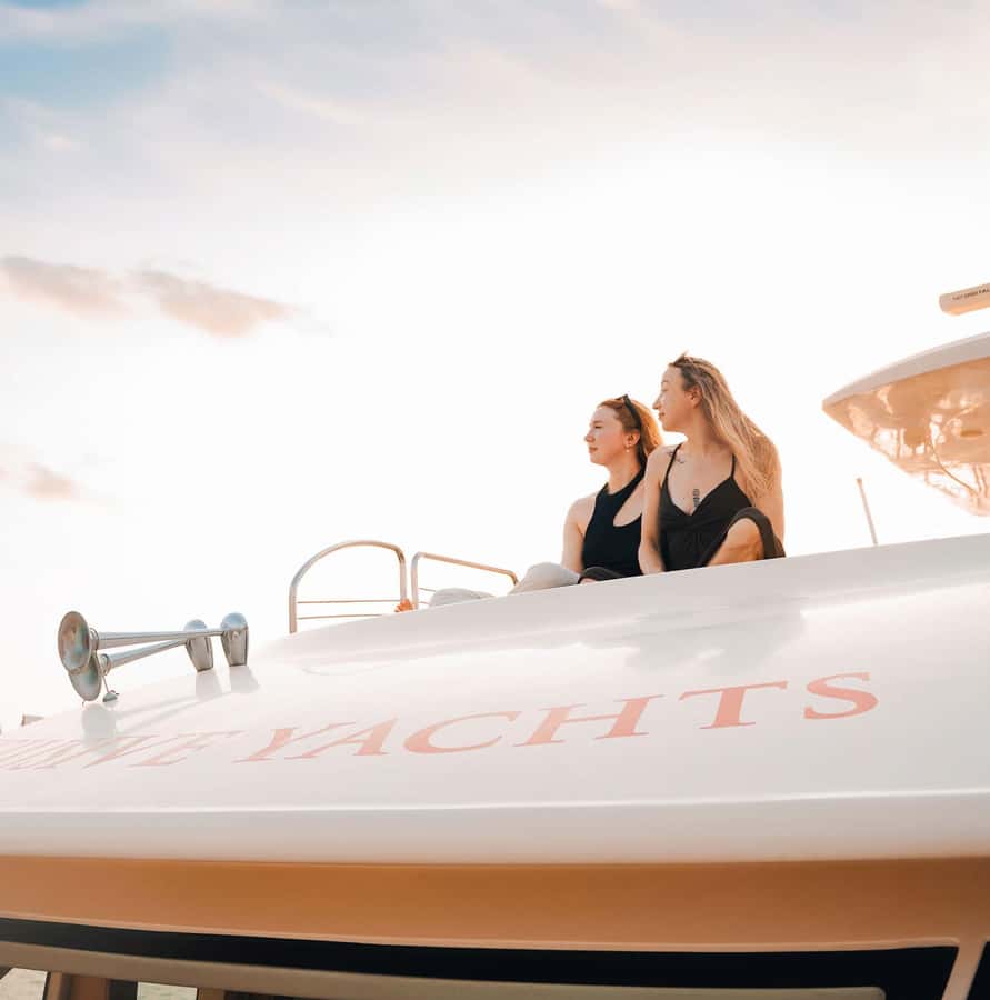 Dubai Harbor: Luxury Yacht Tour with BBQ Options - The BBQ-at-Sea Option: What You Actually Get