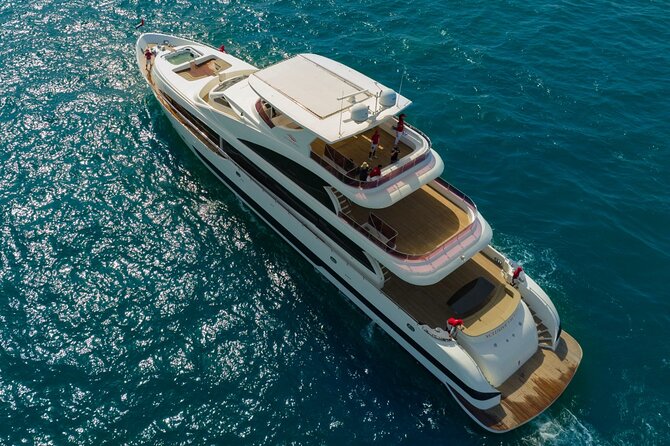 Dubai Harbour Super Yacht Experience with gourmet & Drinks - Getting There Without Wasting Time: Dubai Harbour Parking and Taxi Logic