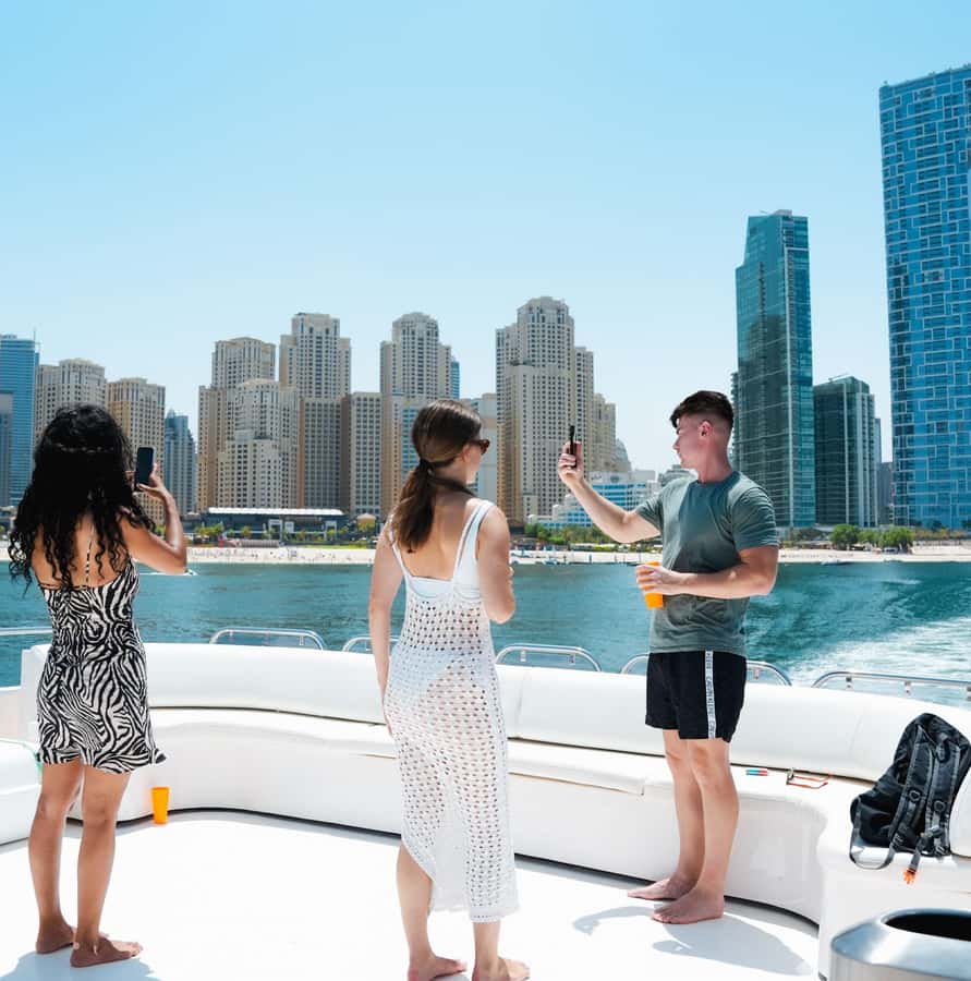 Dubai: Instagrammable Yacht Tour with Drinks & Ain/JBR Views - How to get there with minimal stress (metro, taxi, parking)