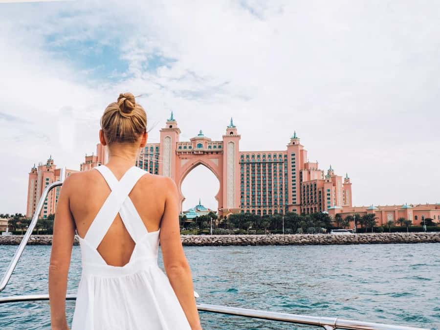 Dubai: Luxury Sunset Yacht Tour with Snacks and Drinks - Your route: Atlantis, Burj Al Arab, Ain Dubai, and Dubai Marina