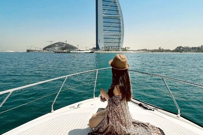 Dubai Luxury Yacht Tour with Live BBQ & Drinks - Dubai Marina and The Beach at JBR: where the cruise starts feeling like a show