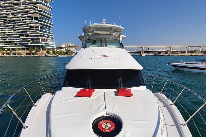Dubai Marina 1hr Yacht tour with Drinks - The Route: Marina Canal, Bluewater and Ain Dubai, and JBR Views