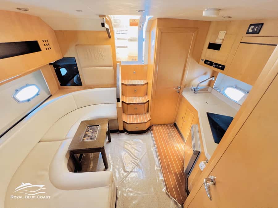 Dubai Marina: 2-Hour Mini Yacht Ride - Meeting point near Spinneys roundabout and Gate T: the one thing to get right
