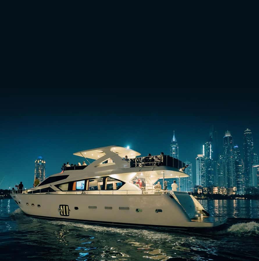 Dubai Marina: Luxury Yacht Tour with Breakfast or BBQ Option - Morning Breakfast Cruise vs Sunset BBQ Cruise
