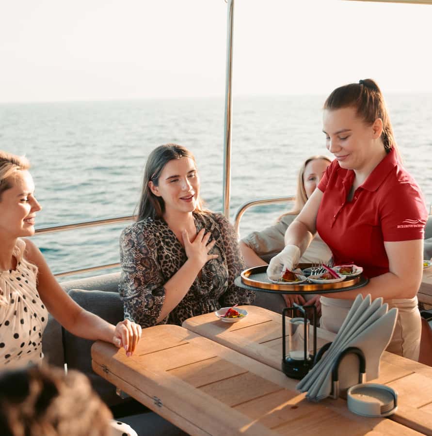 Dubai Marina: Luxury Yacht Tour with Breakfast or BBQ Option - What You’ll See: Dubai Marina to Burj Al Arab (and beyond)