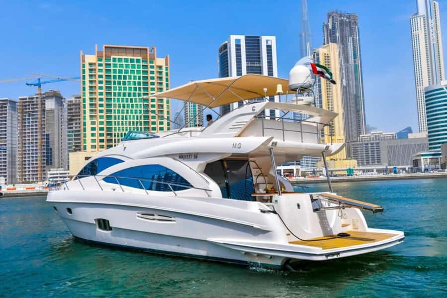 Dubai: Marina Private Luxury Yacht Tour - The lagoon swim stop near JBR: your on-water break