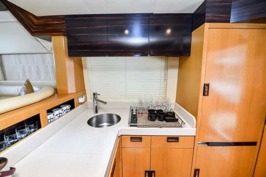 Dubai: Marina Private Luxury Yacht Tour - How long should you book: 2 hours vs 3 hours