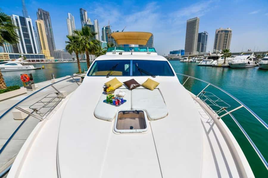 Dubai: Marina Private Luxury Yacht Tour - The route: Lagoon, JBR, Kempinski, Atlantis, and the Anchor