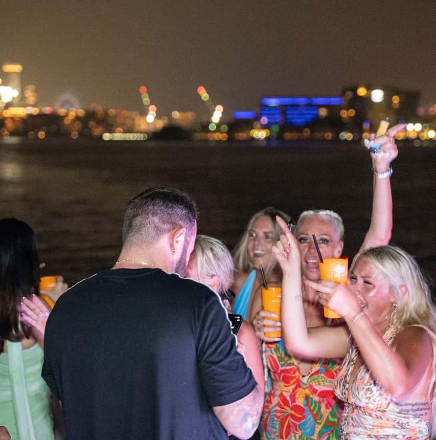 Dubai: Marina Yacht Party with BBQ, Unlimited Drinks and DJ - Comfort, safety, and small practical tips that matter at night