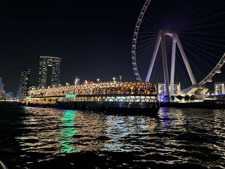 Dubai: Mega Yacht Dinner Cruise with Buffet - Key takeaways before you board