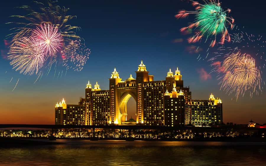Dubai: New Year Eve Luxury Yacht Fireworks View & BBQ Cruise - Burj Al Arab and The Palm Jumeirah: what you’ll notice from the road
