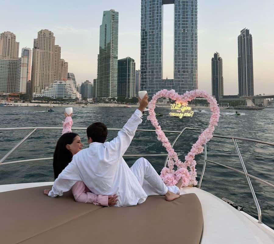 Dubai: Palm Jumeirah luxury private yacht Tour - The route you’ll actually see: Dubai Marina, JBR, Dubai Eye, and the skyline