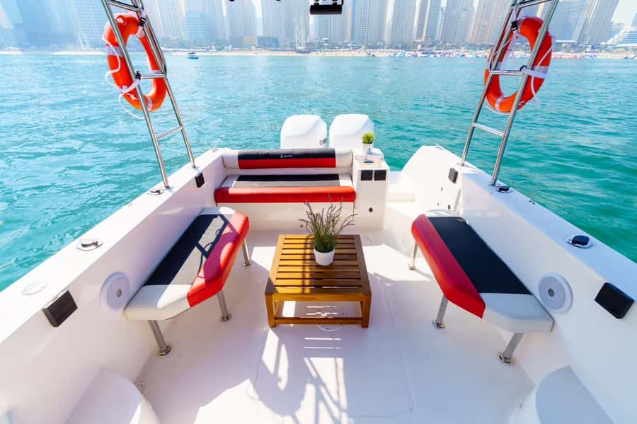 Dubai: Private Coastline Landmarks Mini-Yacht Tour - A 2-Hour Mini-Yacht Route Around Dubai’s Biggest Icons
