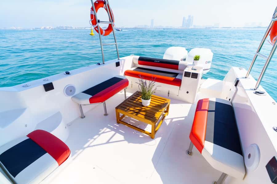 Dubai: Private Coastline Landmarks Mini-Yacht Tour - Drinks, Photo Stops, and Small Extras That Add Up